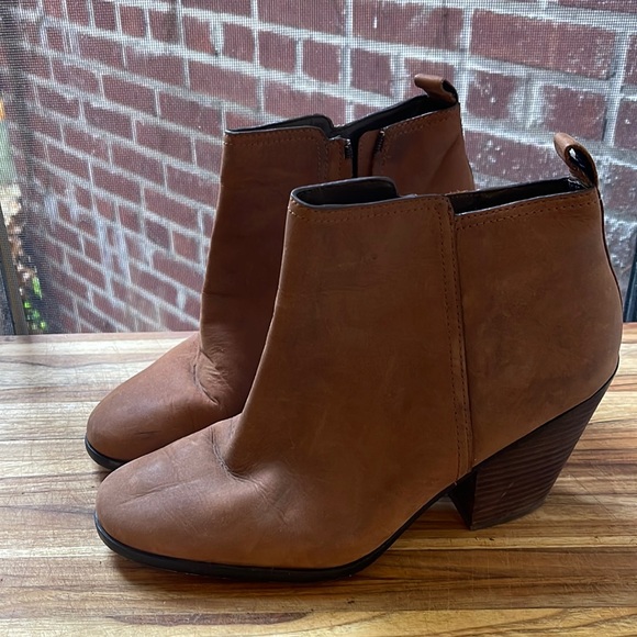 Cole Haan brown suede leather heeled booties - 11 - Picture 1 of 5